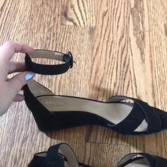 Buckle strap black sandals - Picture 3 of 3